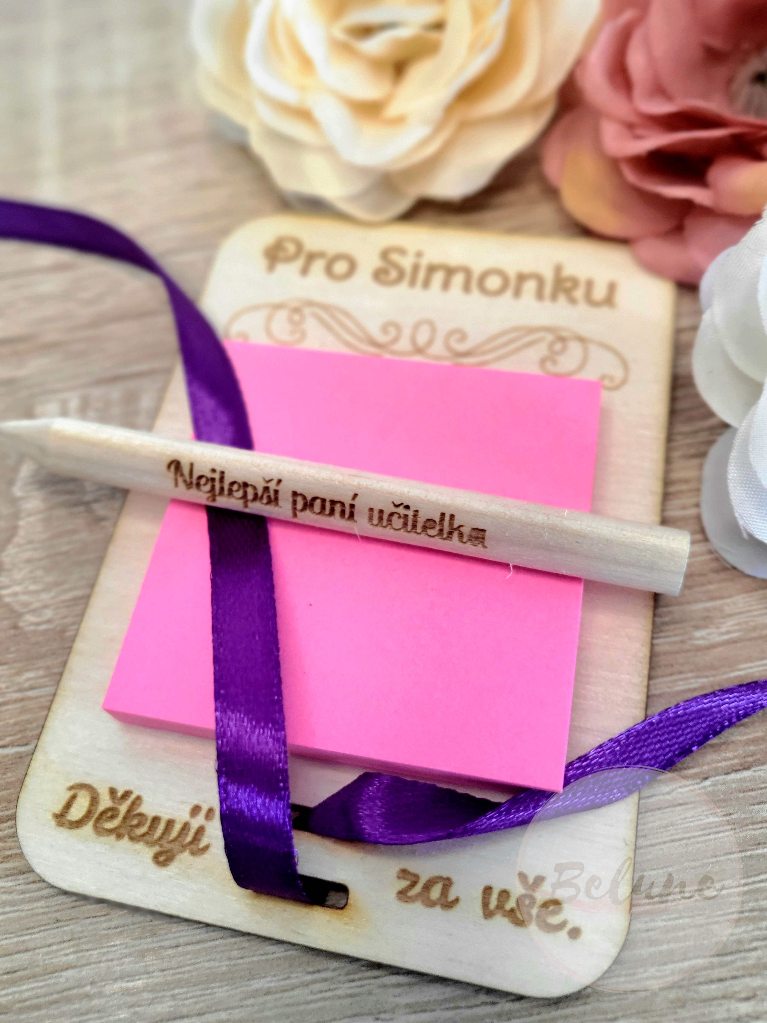 Lepicí papírky s tužkou - menší