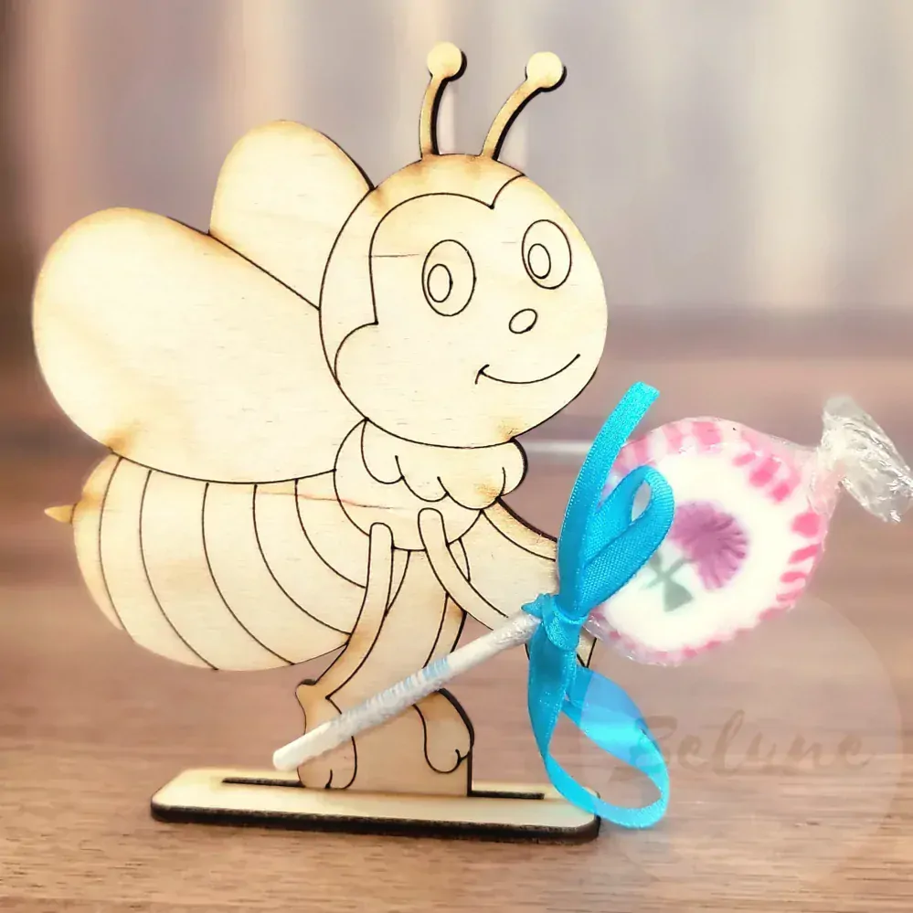 Včelka na drobnosti