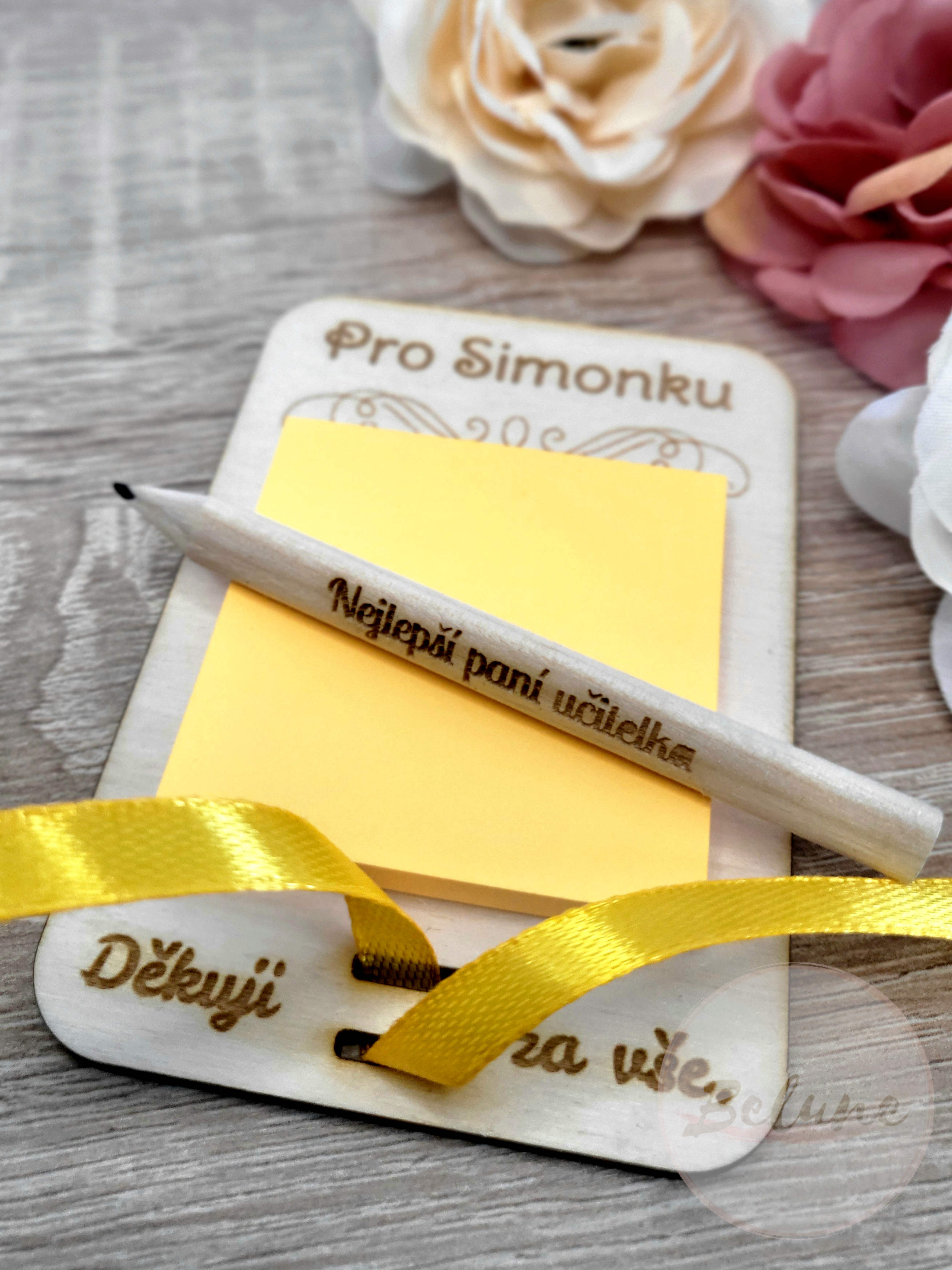 Lepicí papírky s tužkou - menší
